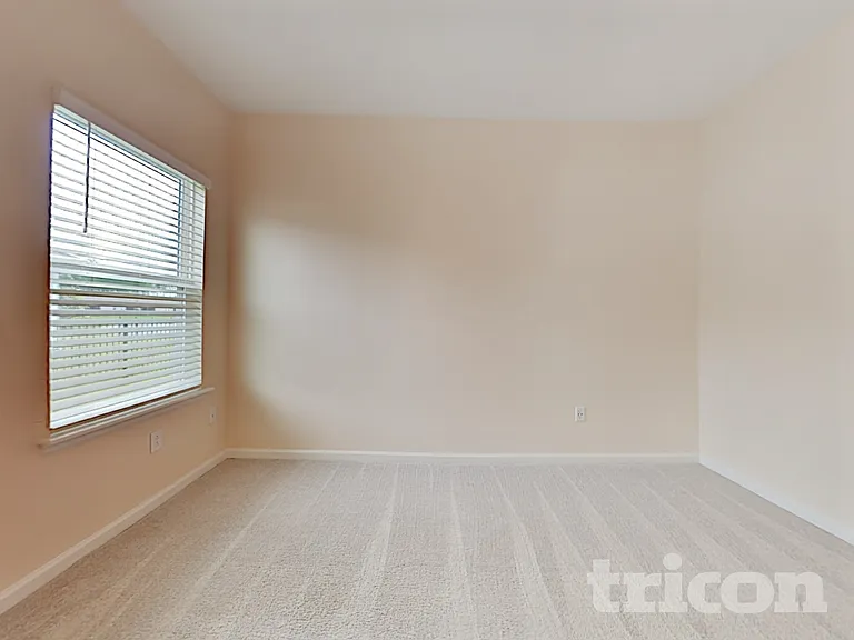 10226 Pavnes Creek Dr — Photo 34