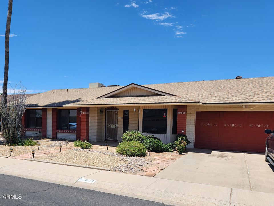 2nd image of 924 E Wescott Drive