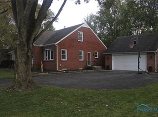 1085 Michigan Ave, Waterville, OH 43566