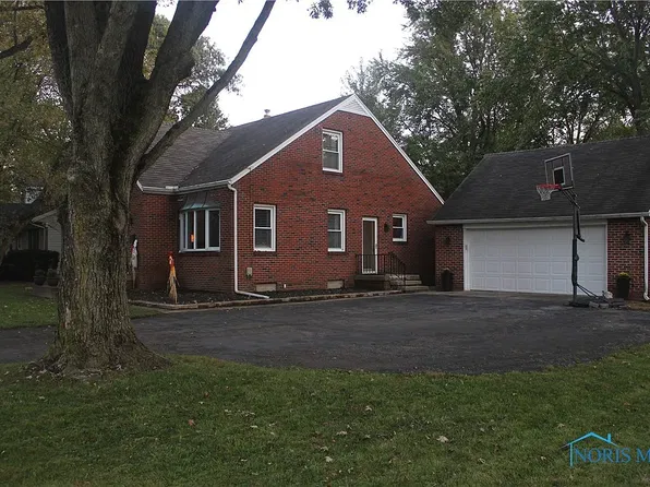 1085 Michigan Ave, Waterville, OH 43566