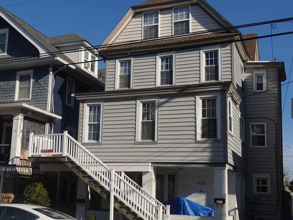 1st image of 605-07 E 7th St #607