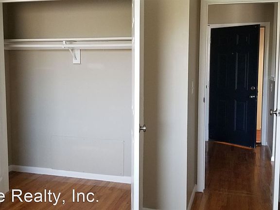 4th image of 2440 Fairfield Ave #304