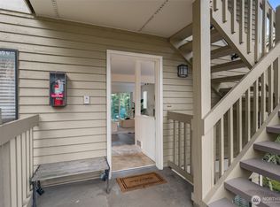 412 10th Street #B202, Kirkland, WA