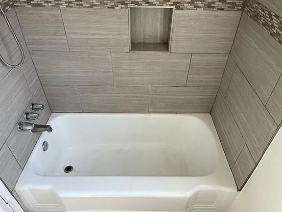3rd image of 4610 York Blvd #4