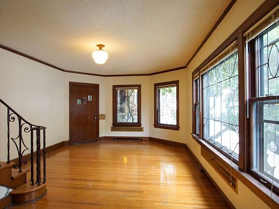 2nd image of 912 SW Vista Ave #201