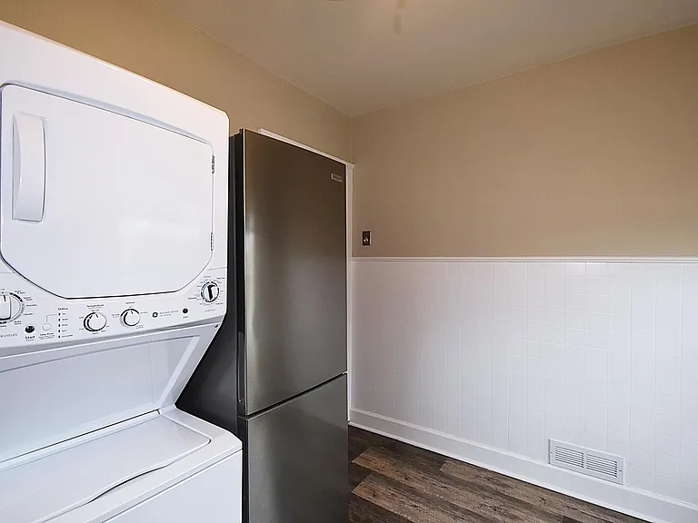 359 W Saint Charles Rd #B — Photo 11