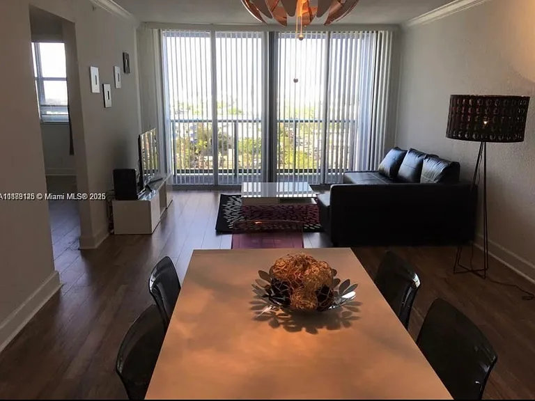 401 69th St #905-A — Photo 2