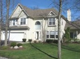 849 Blackberry Ct, Gurnee, IL 60031