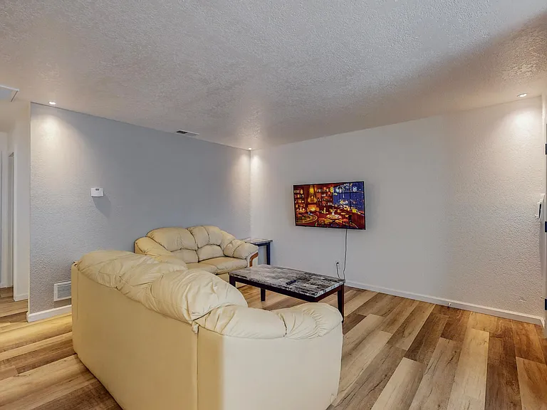 2423 Espanola St NE #C — Photo 5