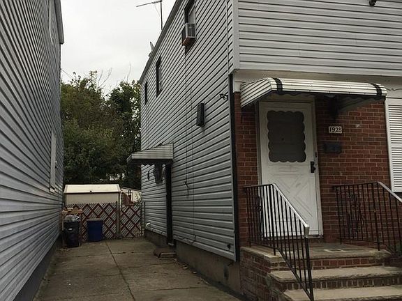 Front and Side Entrance with 5 car Driveway with Backyard (n