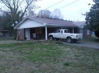 438 Flora Dr SW, Calhoun, GA 30701