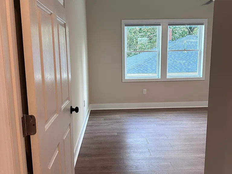 1734 McHenry Ave — Photo 42