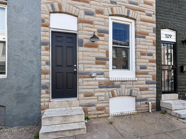 531 N Belnord Ave — Photo 2