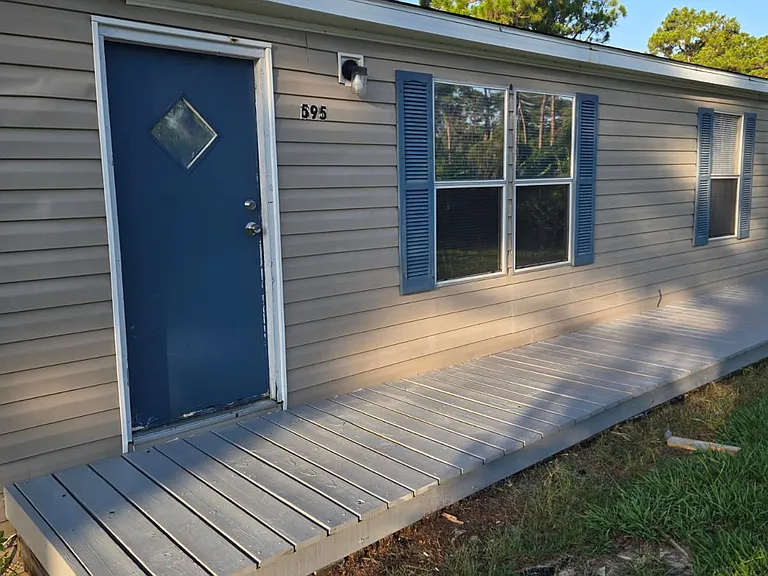 595 Maxanna Ave — Photo 9