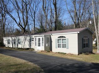 903 S Dogwood Rd, Walnutport, PA 18088