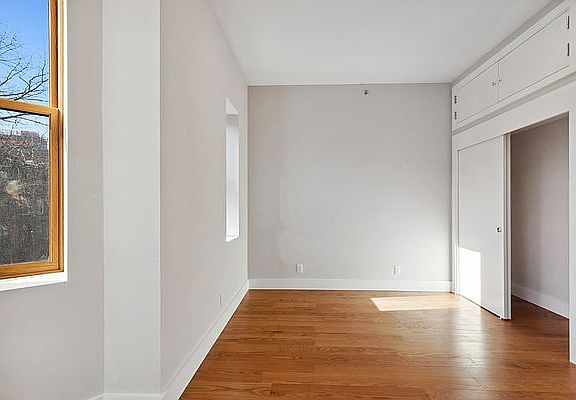 4th image of 157 Lefferts Pl #3