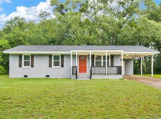 370 Porter Rd, Hope Mills, NC 28348