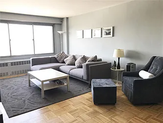 Rented by R New York