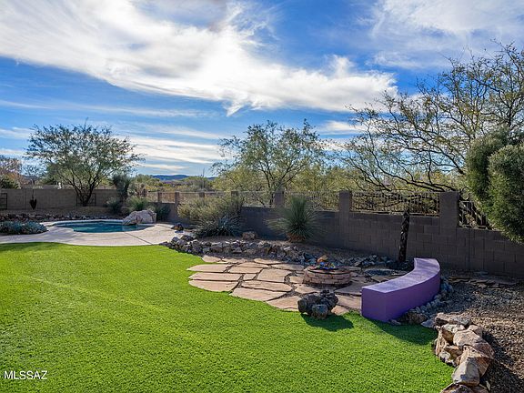 3rd image of 9652 S San Esteban Dr
