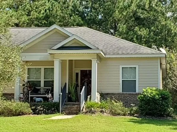 185 Blackberry Ln, Thomasville, GA 31792