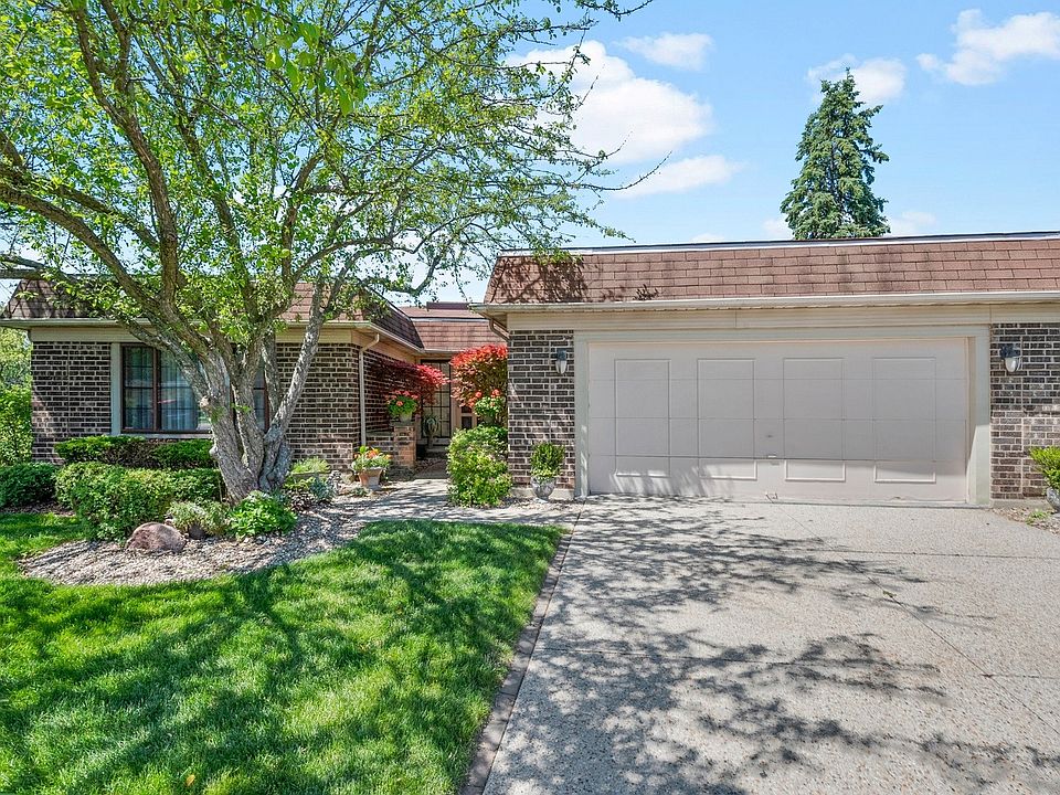 1st image of 2526 Burgundy Ln