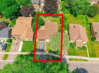 32 Archibald St, Brampton, ON L6X1L9
