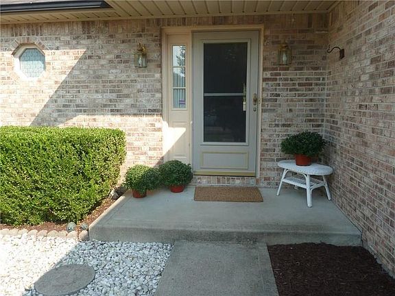 2nd image of 284 Whispering Willow Ct