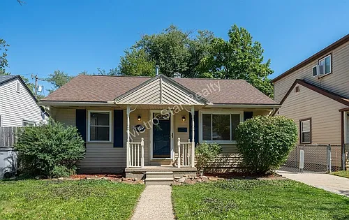 23084 Pilgrim Ave Photo 1