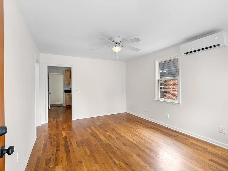 1036 Seymour Ave #A — Photo 14