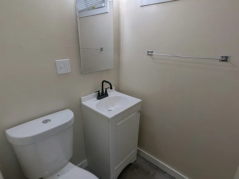 121 N 36th St #3 — Photo 3