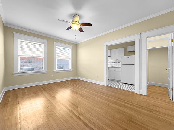 2nd image of 2056 NW Glisan St #34
