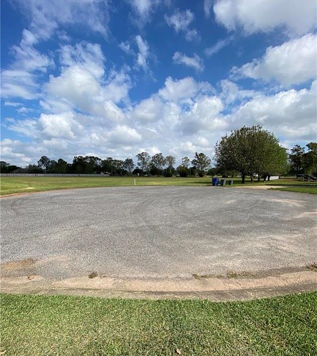 2nd image of 107 Greatridge Cir