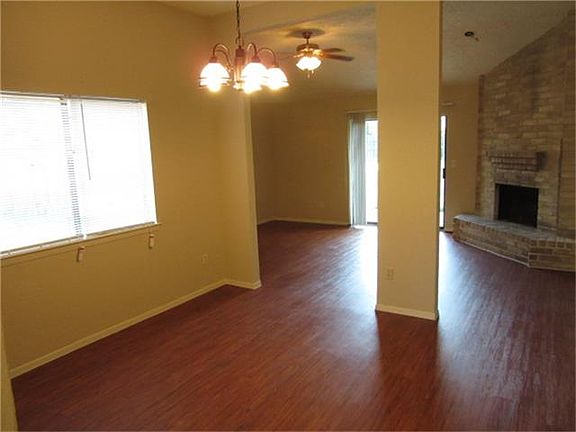 4th image of 21118 Park Mount Dr