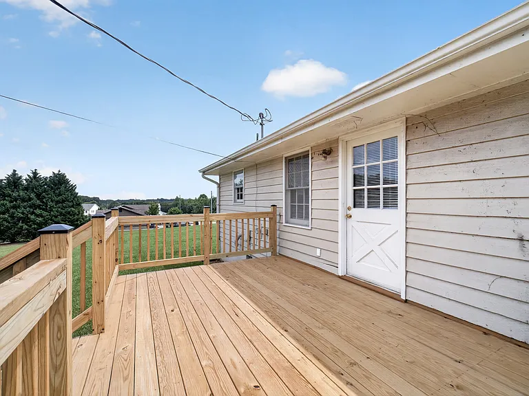 2591 Doc Hughes Rd — Photo 33