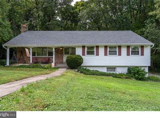 214 Foxcroft Rd, Broomall, PA 19008