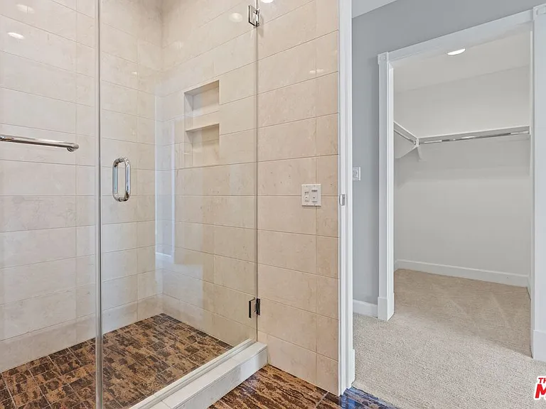 900 W Olympic Blvd #28B — Photo 19