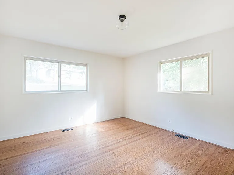 1769 Vestaview Ln — Photo 13