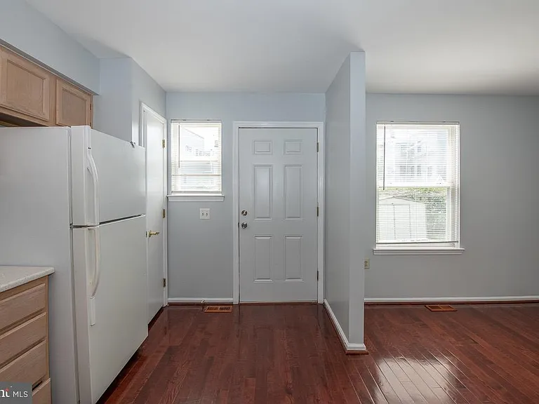 1216 Ogden St — Photo 12