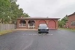 7887 Dufferin St — Photo 1