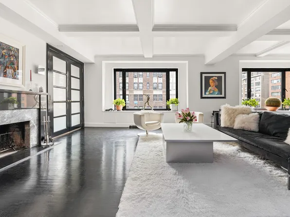 1045 Park Avenue 10 image 3 of 16