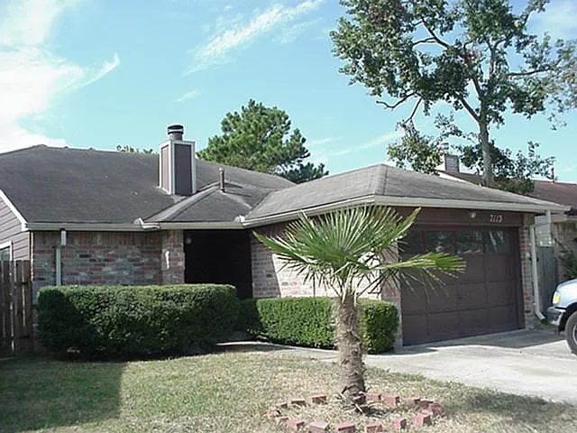 7113 Goldendale Ct