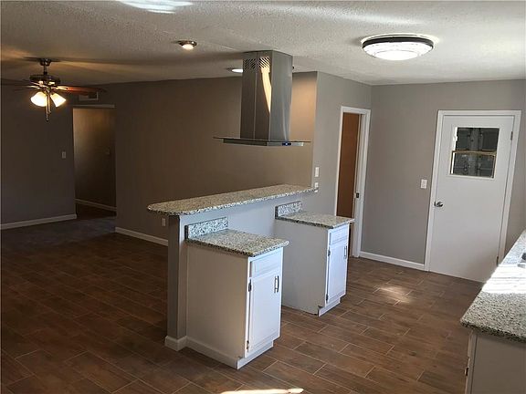 4th image of 10225 La Vista Pl