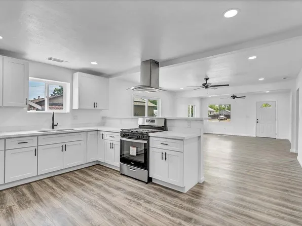 516 C Street, Lemoore, CA 93245