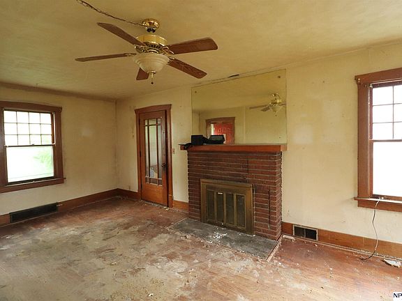 4th image of 3052 S 31st St