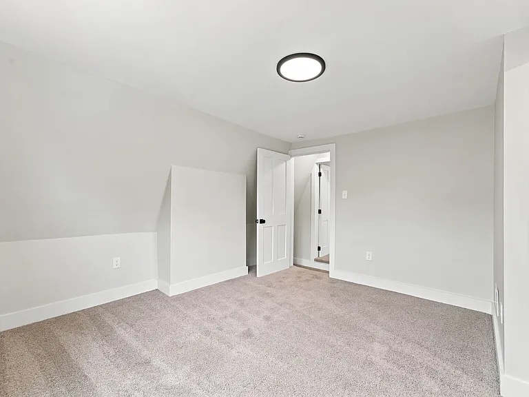 325 N Aiken Ave — Photo 24