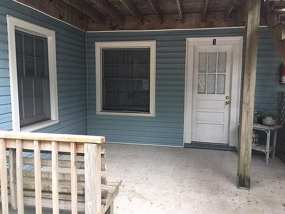4th image of 121 Lake Morton Dr APT 3