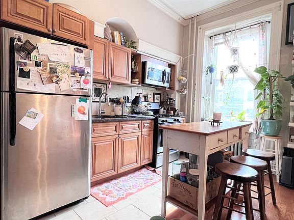 5th image of 1531 W Girard Ave APT 2F
