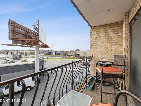 5th image of 11020 S Keating Ave APT 208