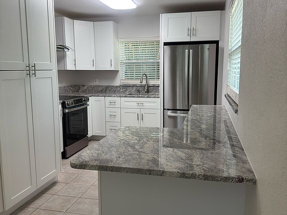 5th image of 208 S Westland Ave #A