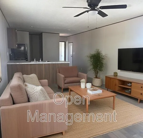 2501 Martin Luther King Blvd #619 — Photo 3